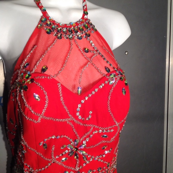 SEQUENCED SHORT FORMAL GOWN - Picture 3 of 6